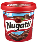 Nugatti Air er myk og luftig. Den er basert på samme oppskrift som originalen, men har fått pisket inn rikelig med luftbobler.  Dette gjør at den får en spennende konsistens og en unik smaksopplevelse, samtidig som den blir ekstra smøremyk.